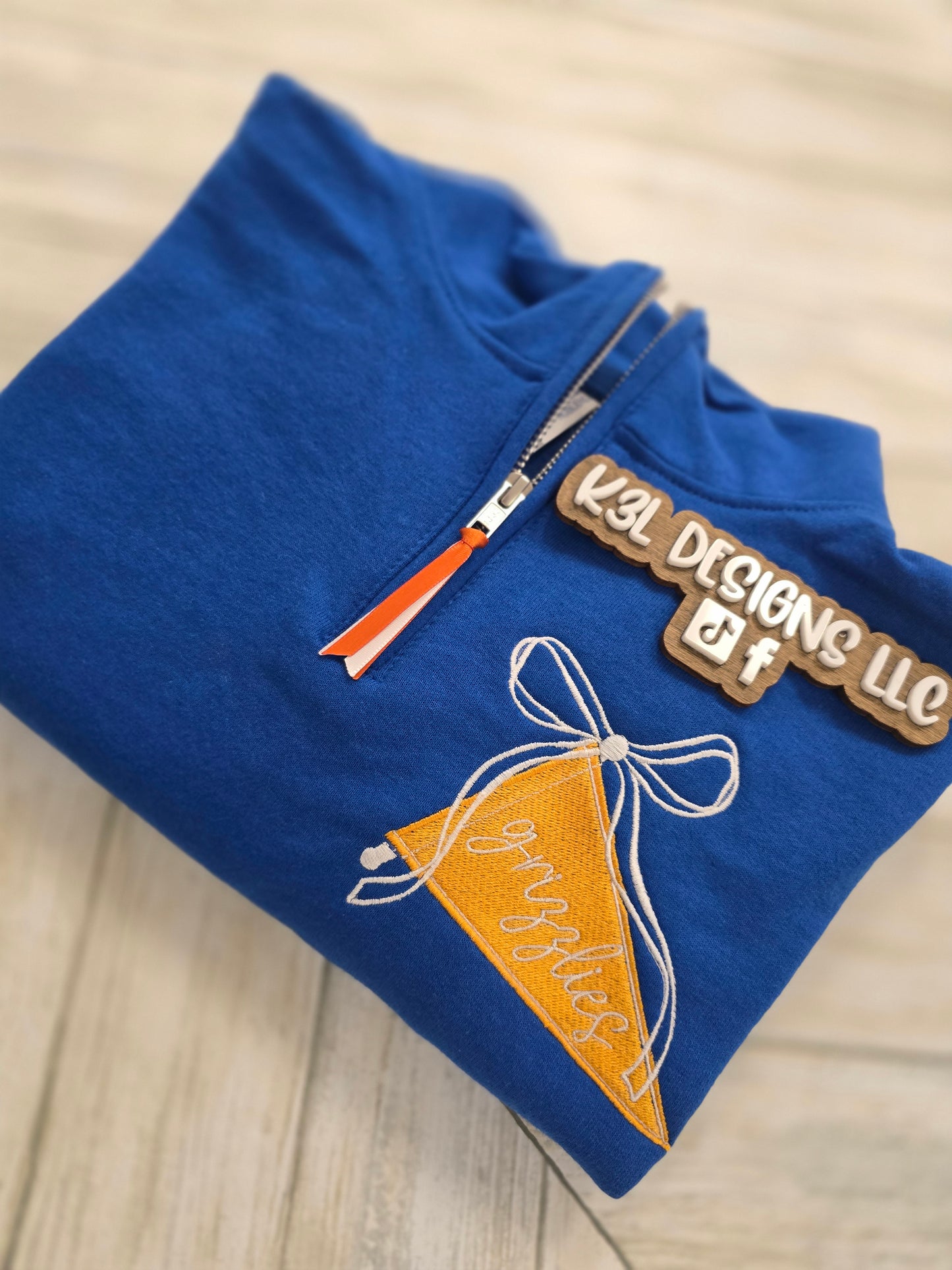 Pennant Flag Quarter zip